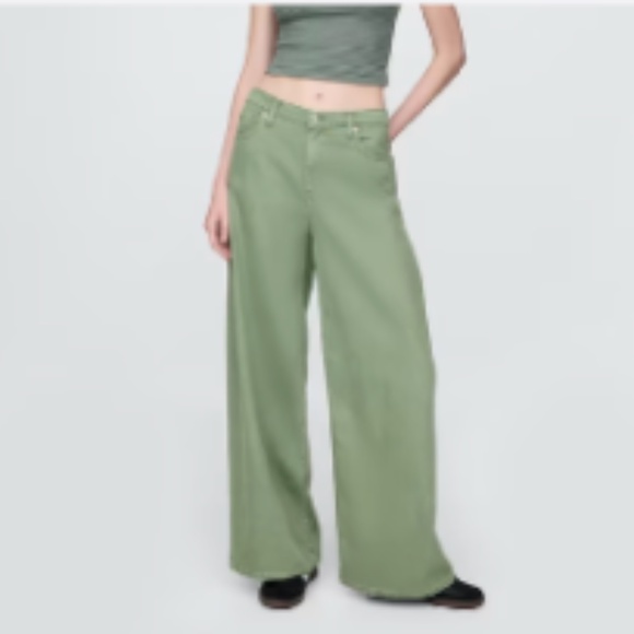Mid Rise UltraSoft Baggy Jeans NWT - Picture 1 of 9